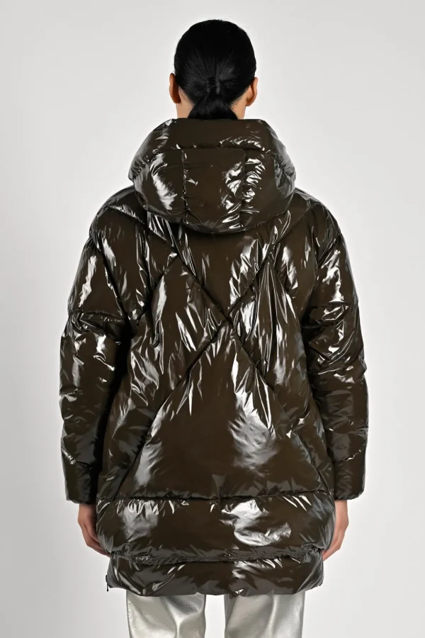 Eugenie Mid Glossy