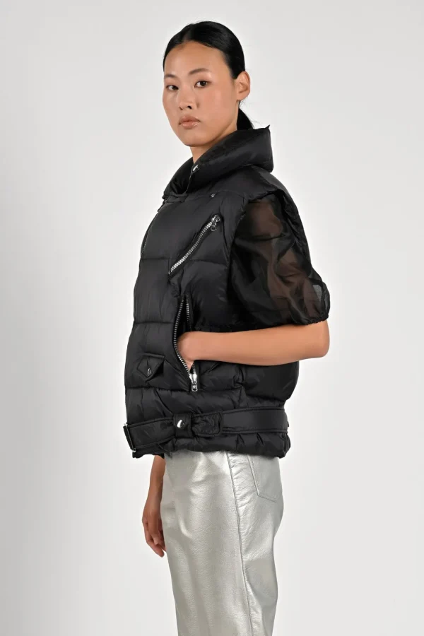 Kara Vest